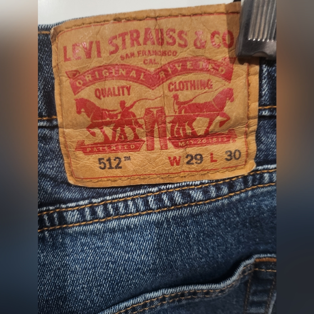 101. Levi's fashionable jeans